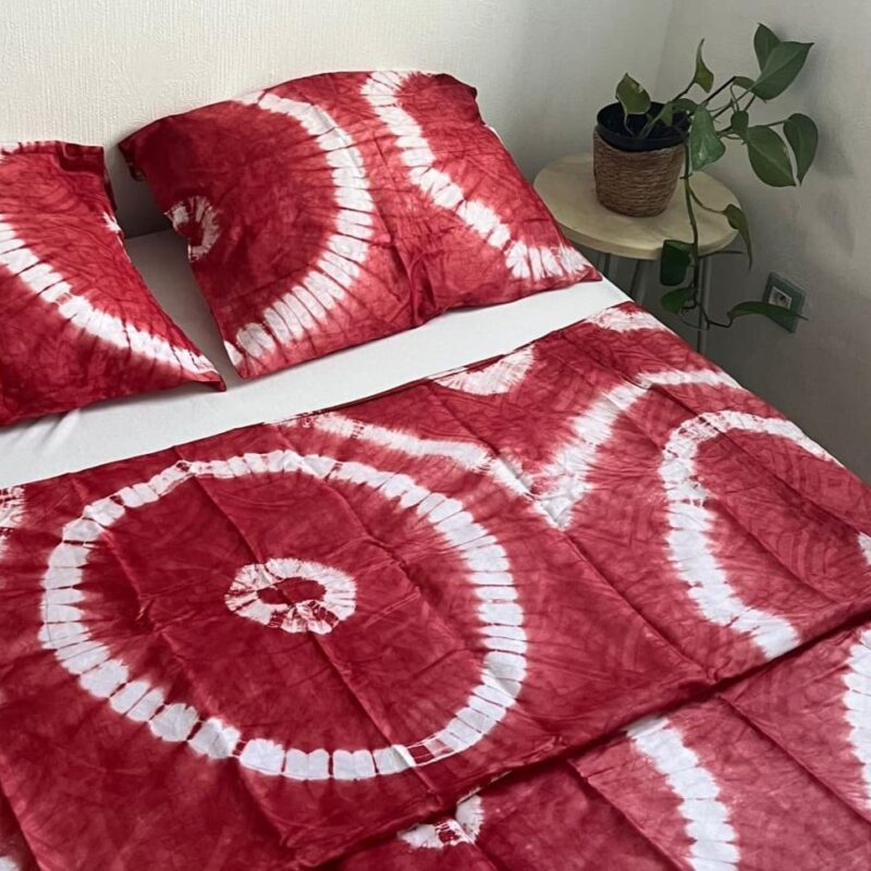 parure batik rouge vue d'ensemble