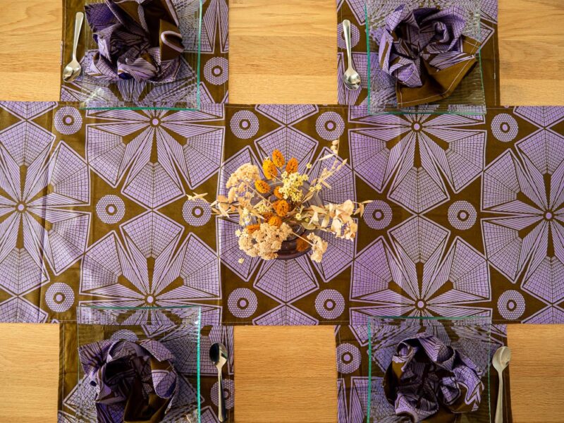 Set de table, serviettes et chemin de table bogolan violet et noir