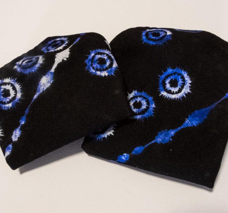 Serviette motifs bleus clairs et blancs d'Afrique de l'ouest bleu foncée