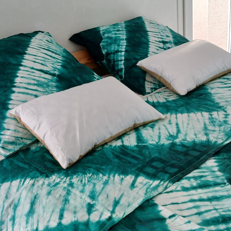 Parure drap batif vert feuillage motif carré