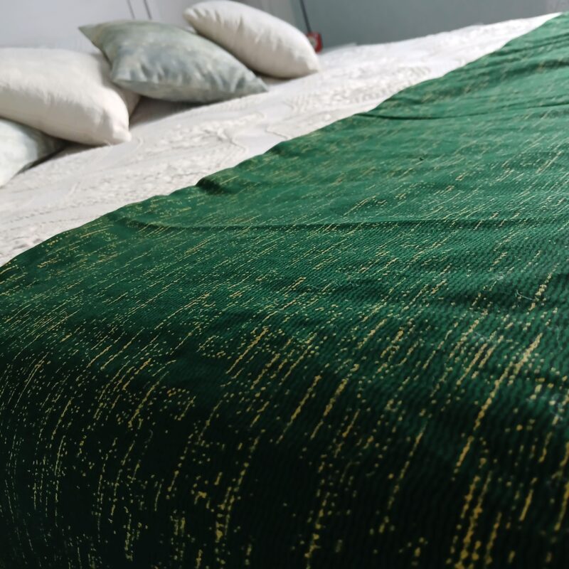 Chemin de lit Kente Gold Vert Emeraude matelassé velours