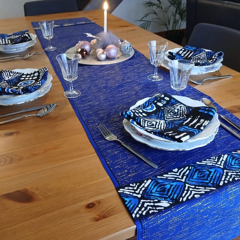 Chemin de table Bleu Kente Gold Collection Format Long