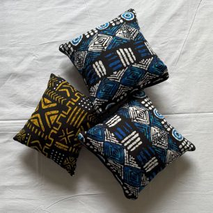 petits coussins graphismes africains